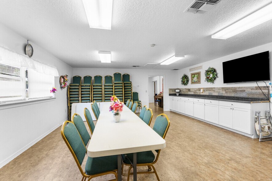 More Photos Of 14231 Old Mission Rd, Dade City Religious Facility For Sale