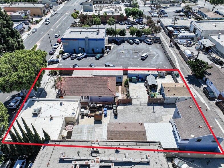 More Photos Of 15323 Paramount Blvd, Paramount General Retail For Sale