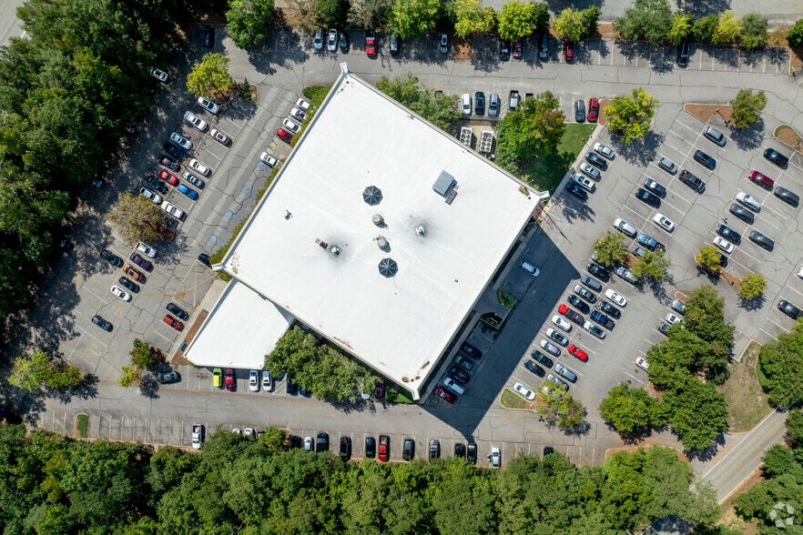 More Photos Of 140 Stoneridge Dr, Columbia Office For Lease