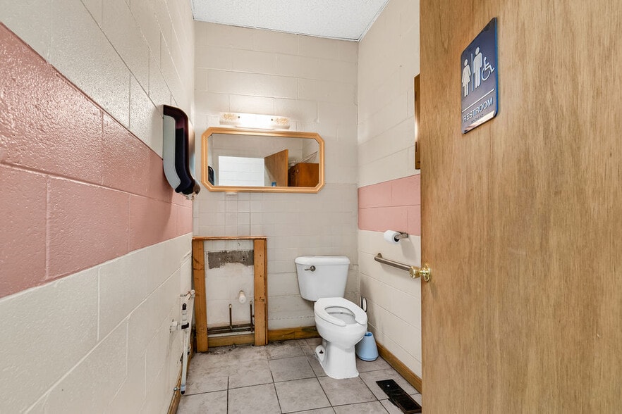 More Photos Of 9564 Hazelton-Etna SW Rd, Pataskala Religious Facility For Sale
