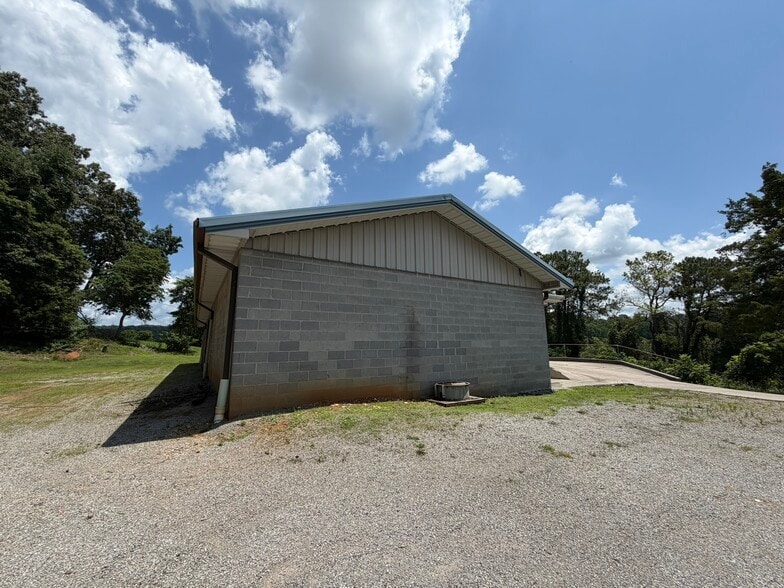 More Photos Of 8431 Maynardville Pike, Knoxville Warehouse For Sale