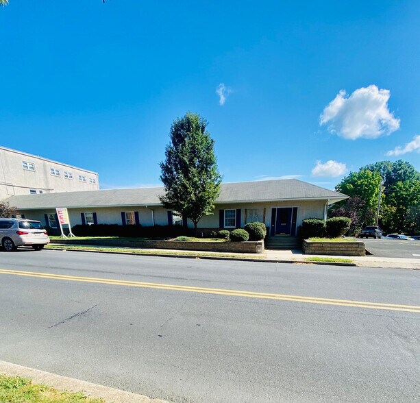 More Photos Of 315-329 E 2nd St, Boyertown Flex For Sale