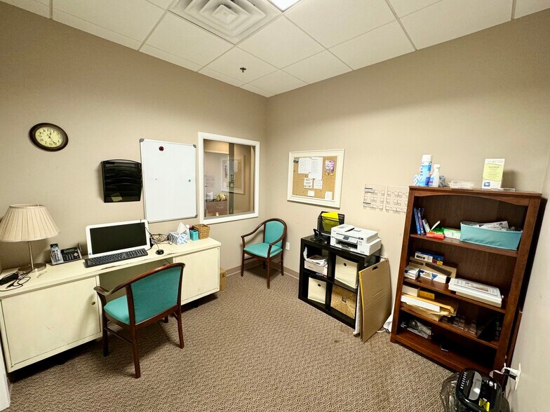 More Photos Of 12751 Marblestone Dr, Woodbridge Office For Lease