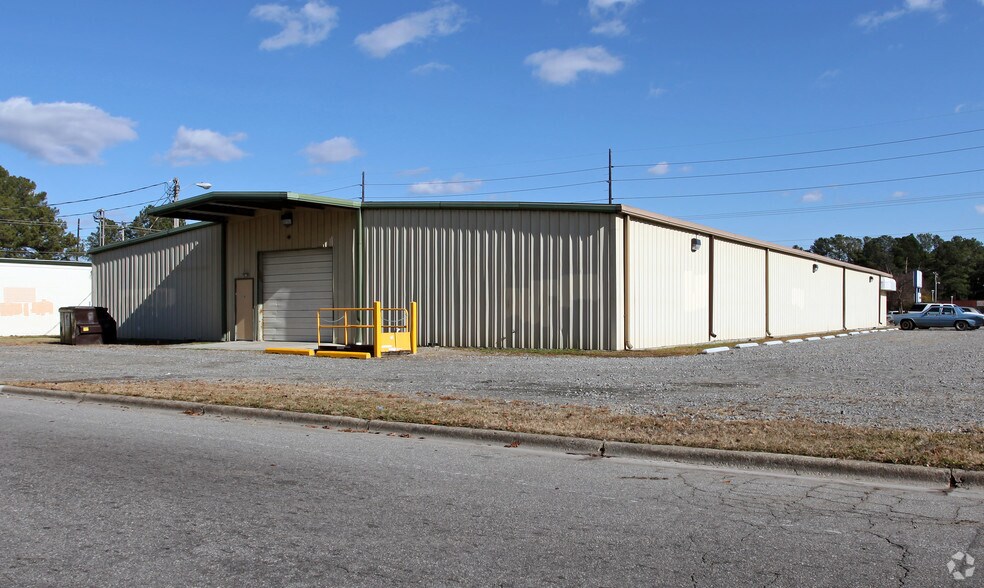 More Photos Of 130 S Fairview Rd, Rocky Mount Flex For Sale