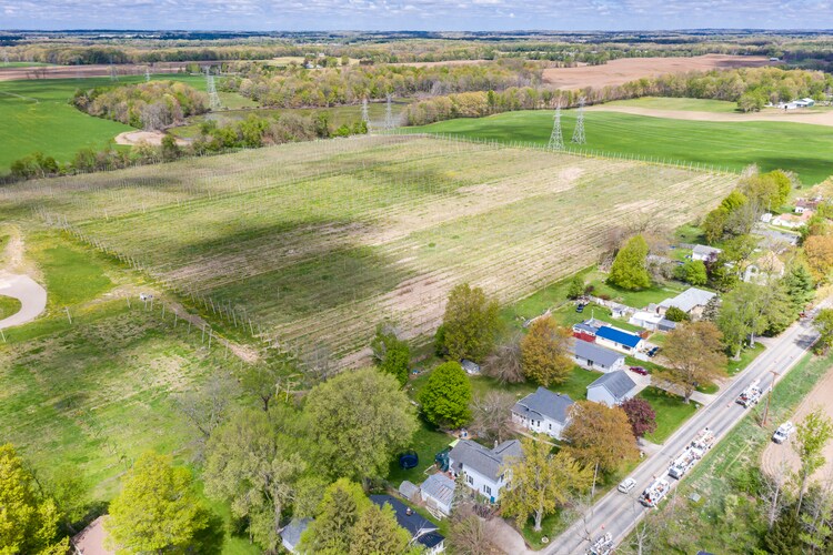 More Photos Of 4630 W Hickory Rd, Hickory Corners Garden Center For Sale