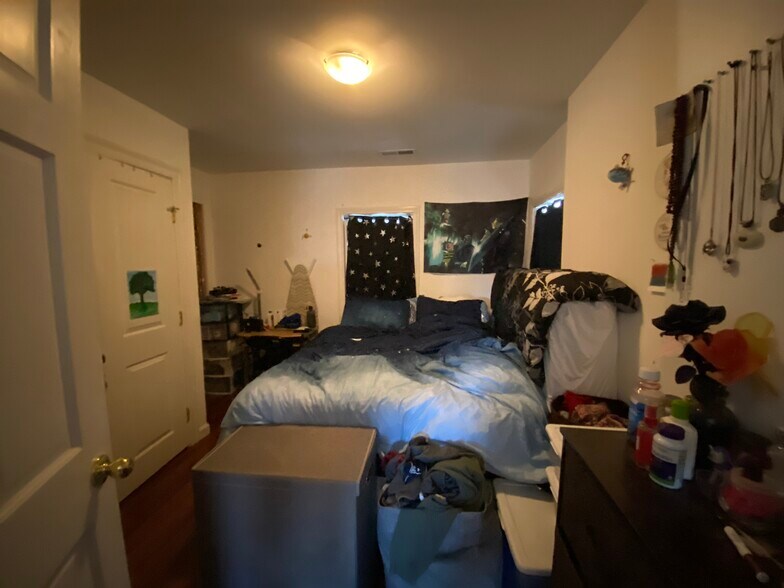 More Photos Of 70 Eastern Ave, Malden Storefront Retail Residential For Sale