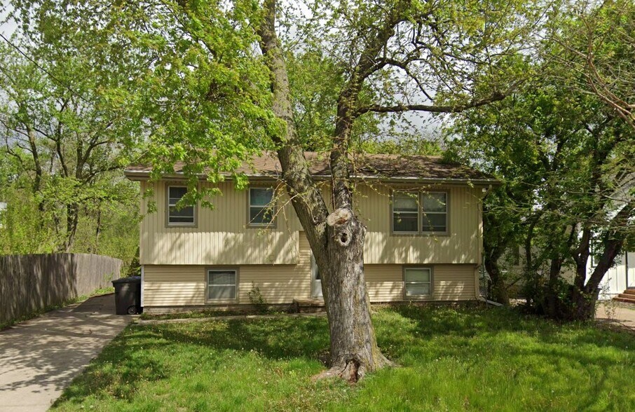 More Photos Of , Des Moines Multifamily For Sale