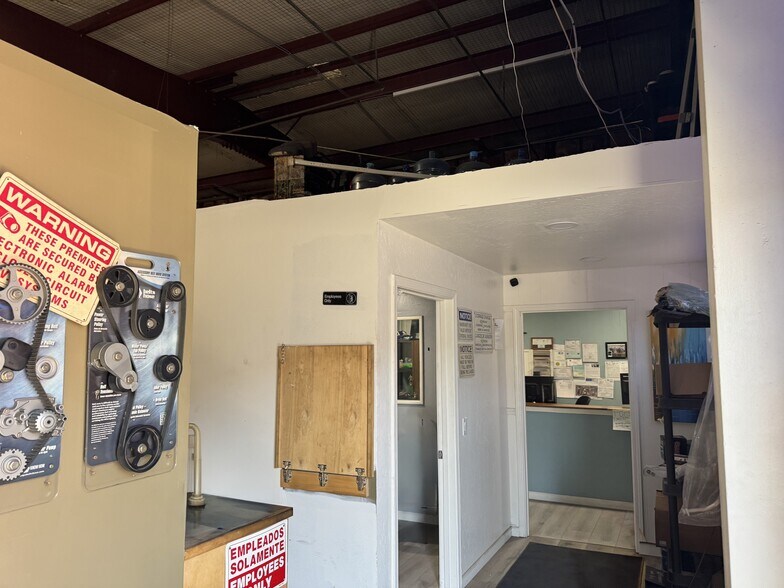 More Photos Of 505 N Burke St, Visalia Freestanding For Sale