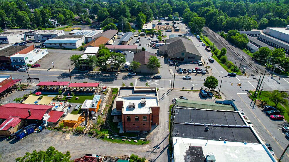 More Photos Of 128 Broadway St, Black Mountain Restaurant For Sale