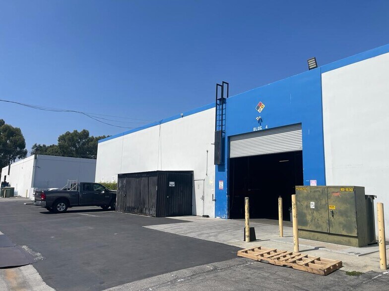 More Photos Of 7022-7032 Alondra Blvd, Paramount Warehouse For Lease