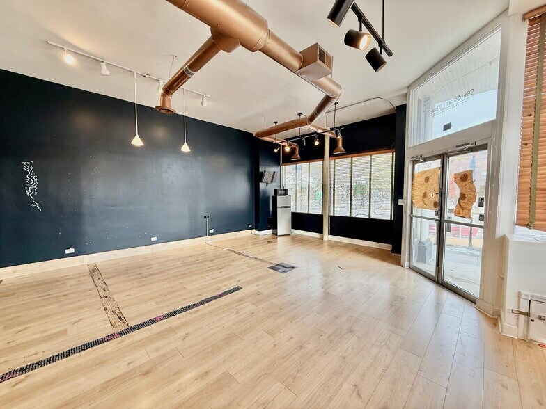 More Photos Of 1355-1359 W Chicago Ave, Chicago Apartments For Lease