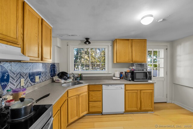More Photos Of 93 Elm St, Old Saybrook Restaurant For Sale