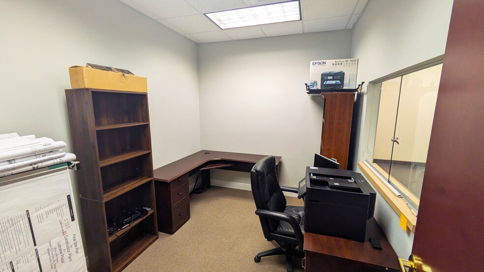 More Photos Of 5265 Office Park Blvd, Bradenton Medical For Lease