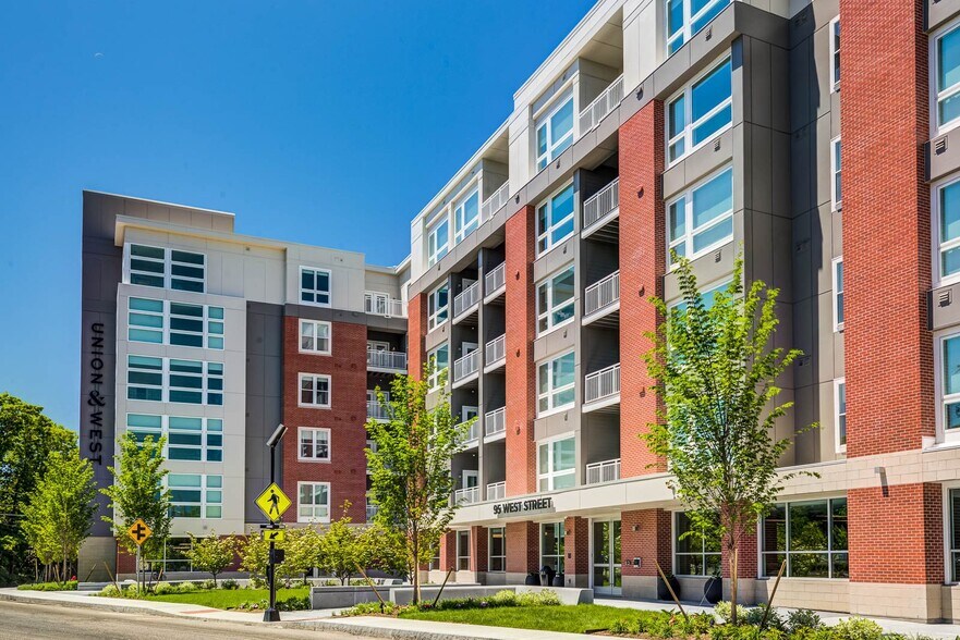 More Photos Of 95 West St, Walpole Apartments For Lease