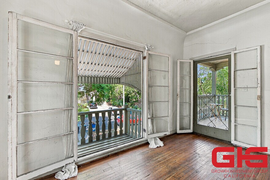 More Photos Of 1118 S Sycamore Ave, Los Angeles Apartments For Sale