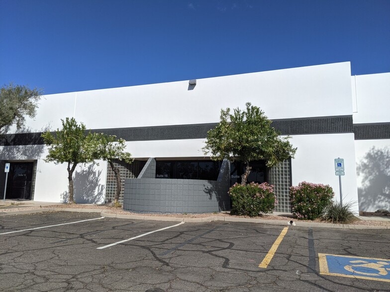 More Photos Of 5865 S Kyrene Rd, Tempe Unknown For Lease