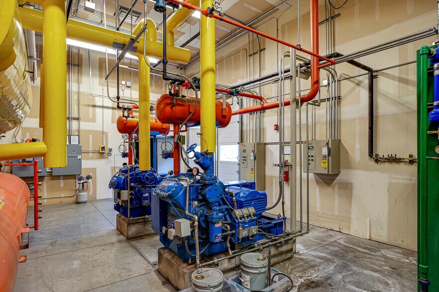 More Photos Of Stadelman, Hood River Industrial For Sale