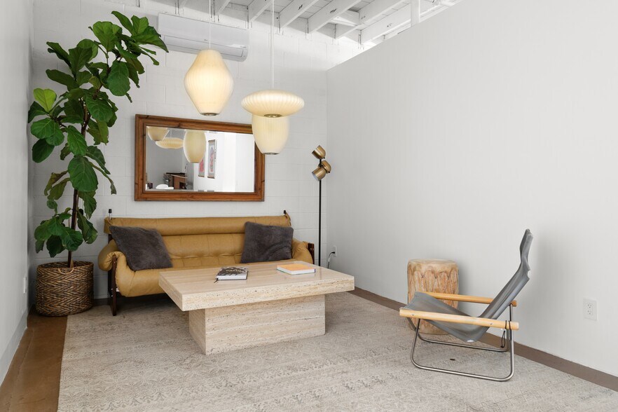 More Photos Of 310 Johnson St, Santa Fe Specialty For Sale