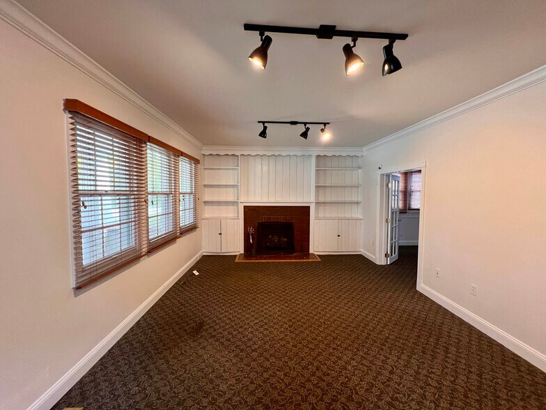 More Photos Of 403 W Pennsylvania Ave, Towson Office Residential For Sale