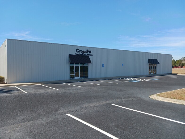 Primary Photo Of 101 Commerce Center Dr, Brunswick Warehouse For Sale