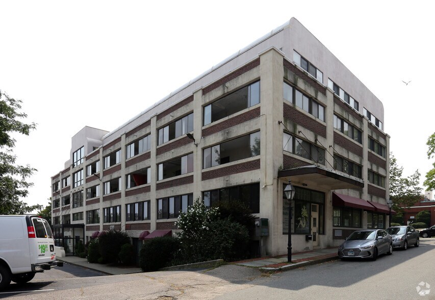 More Photos Of 26 S Water St, New Bedford Apartments For Lease