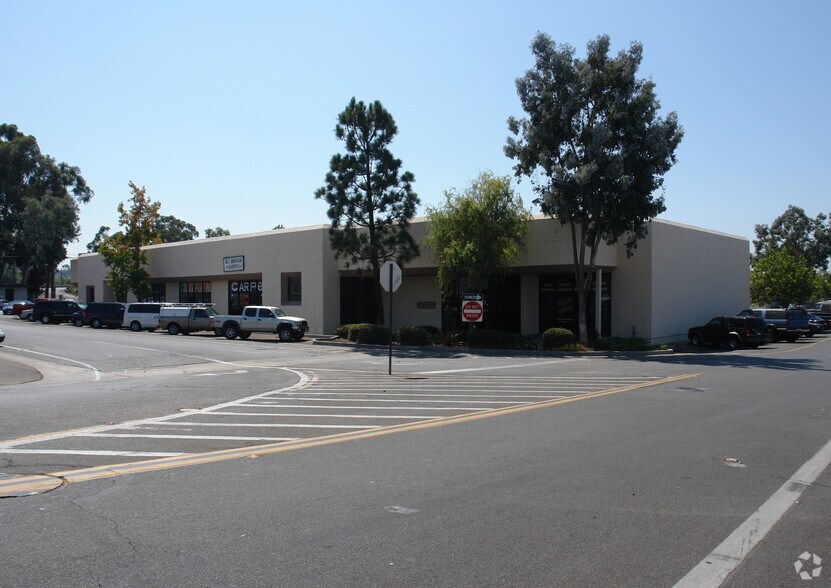 More Photos Of 8186 Center St, La Mesa Flex For Lease