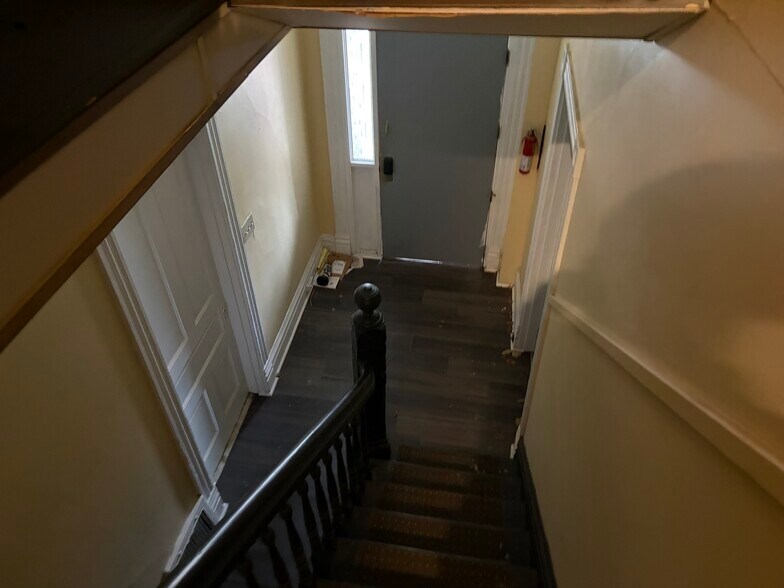 More Photos Of 671 5th St, Oakmont Apartments For Sale