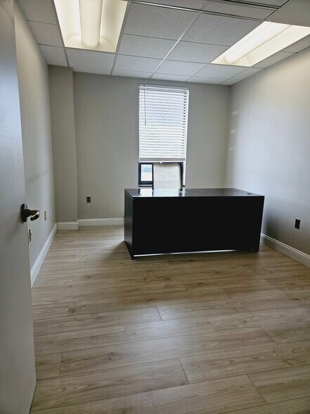 More Photos Of 2121 Eisenhower Ave, Alexandria Coworking Space