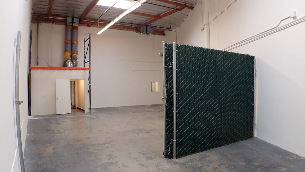 More Photos Of 9301 Jordan Ave, Chatsworth Warehouse For Lease