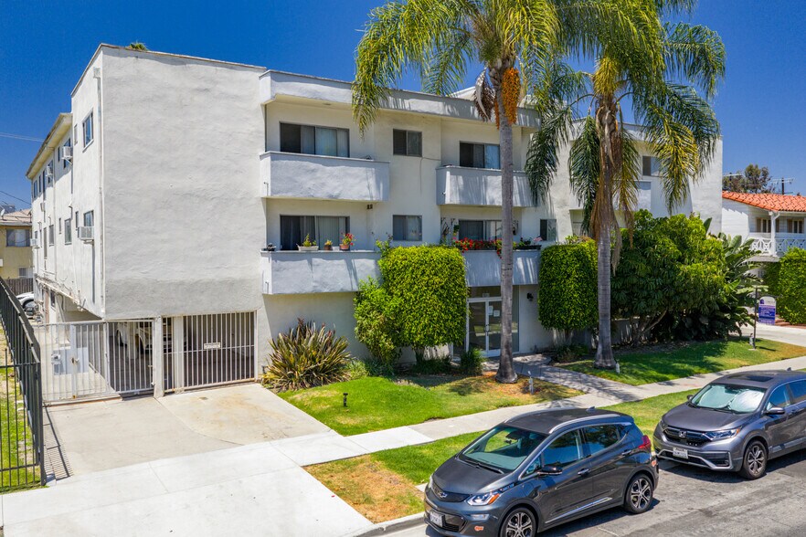 More Photos Of 1041 S Corning St, Los Angeles Apartments For Sale
