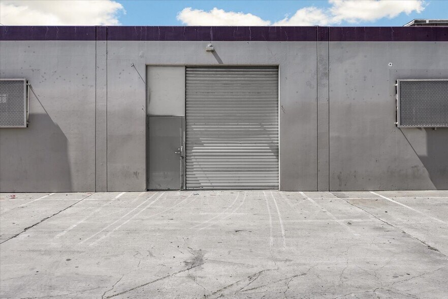 More Photos Of 1409 E St. Gertrude Pl, Santa Ana Warehouse For Sale