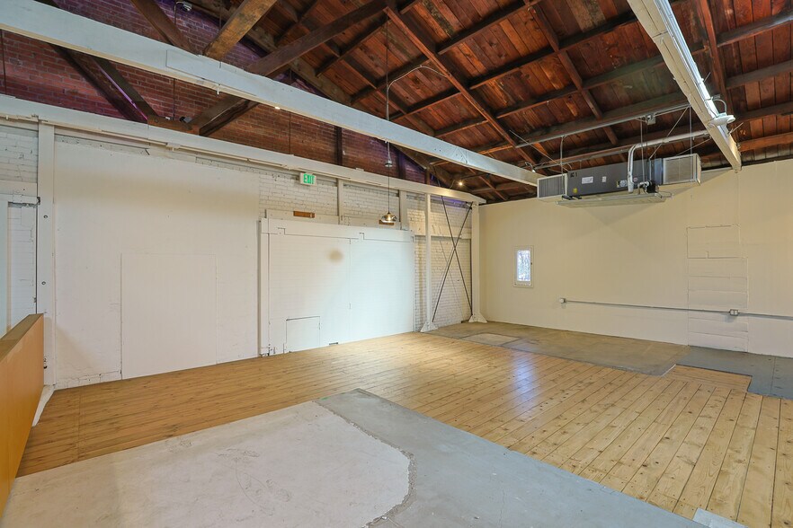 More Photos Of 350-360 Sunset Ave, Venice Warehouse For Lease