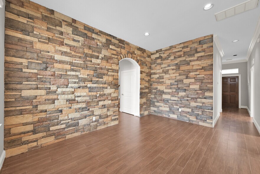 More Photos Of 25511 Budde Rd, The Woodlands Office For Lease