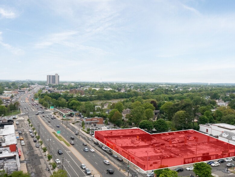 More Photos Of 2705-2731 Hempstead Tpke, Levittown Storefront For Sale