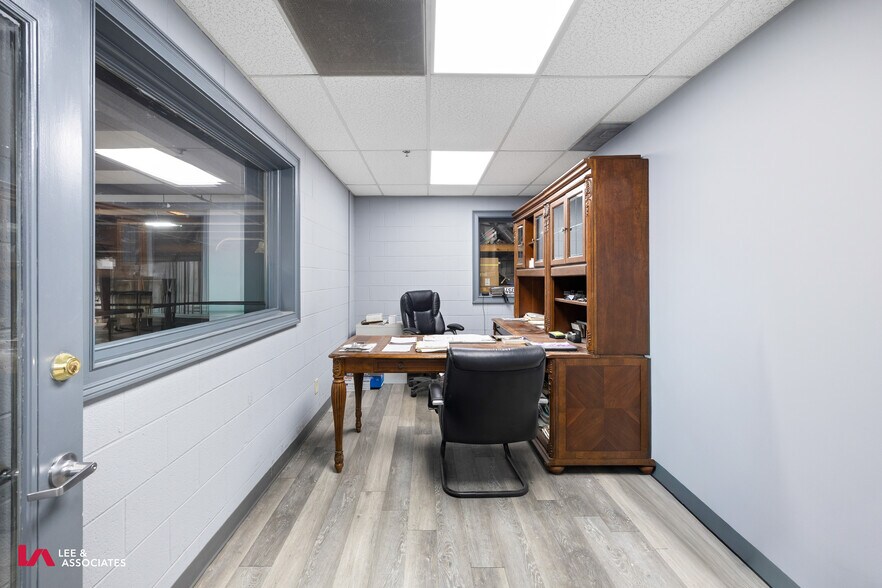 More Photos Of 4151 Industrial Park Dr, Norcross Warehouse For Lease