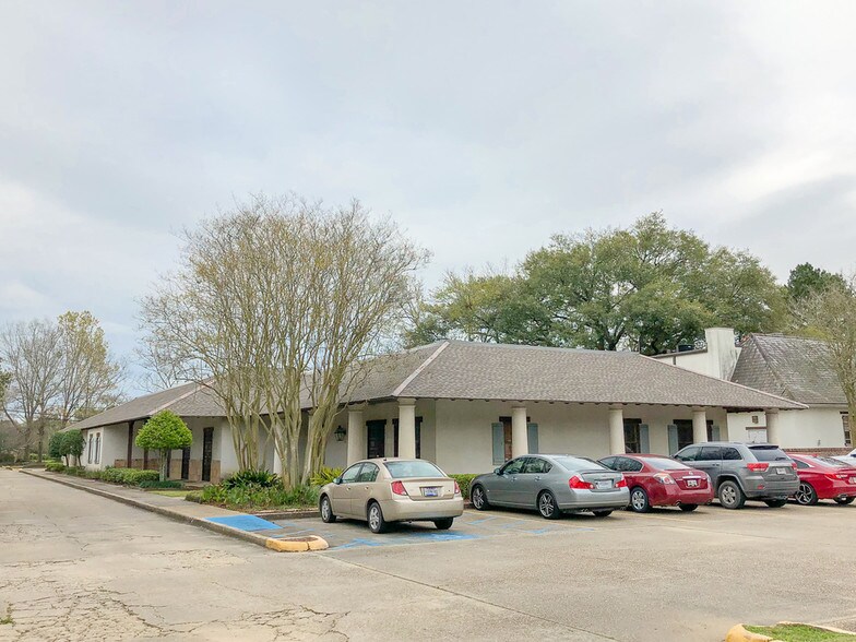 More Photos Of 429 E Airport, Baton Rouge Office For Sale