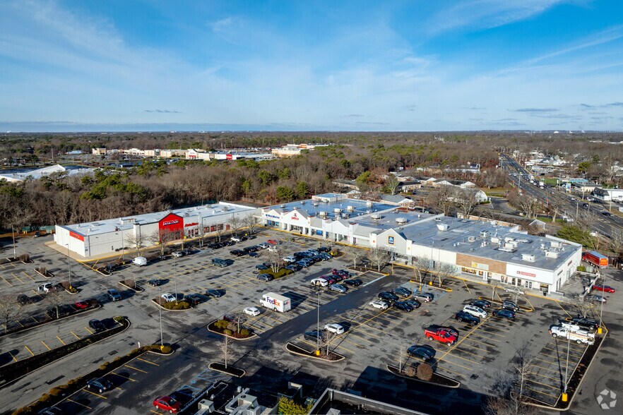 Primary Photo Of 367-425 N Service Rd, Patchogue General Retail For Lease