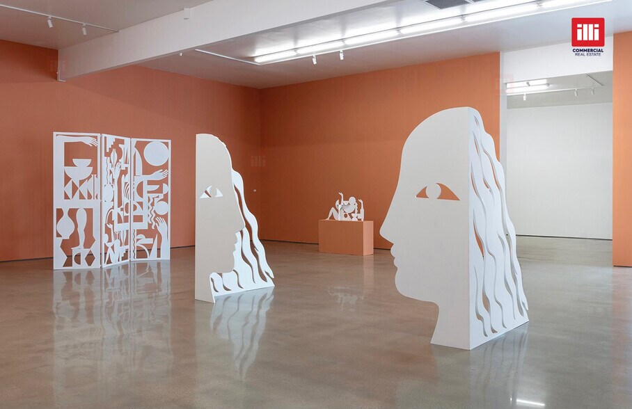 More Photos Of 844 N La Brea Ave, Los Angeles Freestanding For Lease