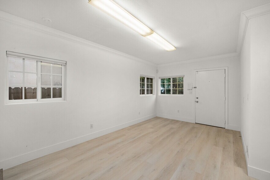 More Photos Of 607 N Anaheim Blvd, Anaheim Office For Sale