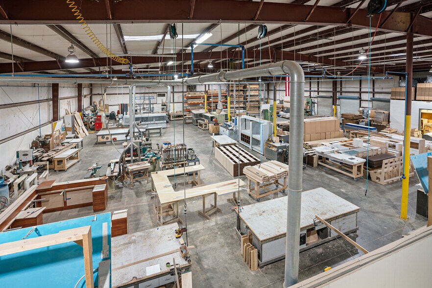 More Photos Of 91 W Hightower Dr, Dawsonville Warehouse For Sale