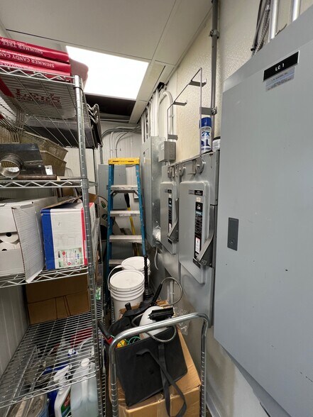 More Photos Of 2905 W Alameda Ave, Denver Fast Food For Lease