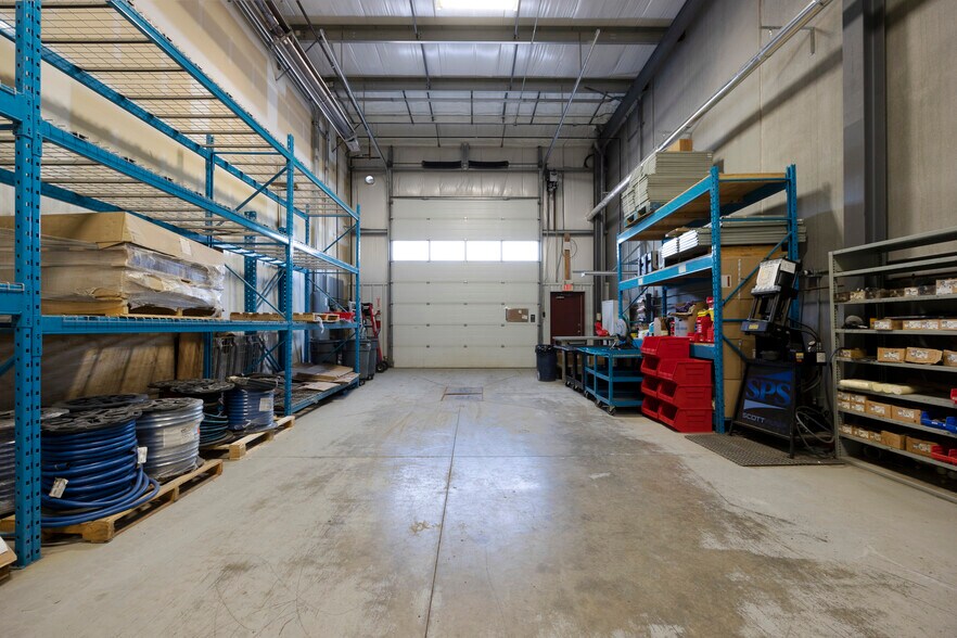 More Photos Of 380 Taiganova Cres, Fort McMurray Warehouse For Lease