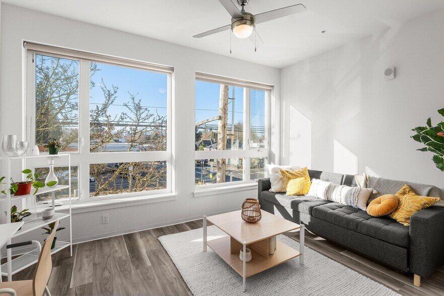 More Photos Of 5460 N Interstate Ave, Portland Apartments For Lease