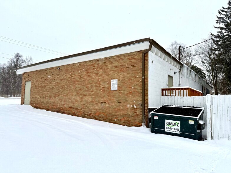 More Photos Of 874 E Aurora Rd, Macedonia Freestanding For Sale