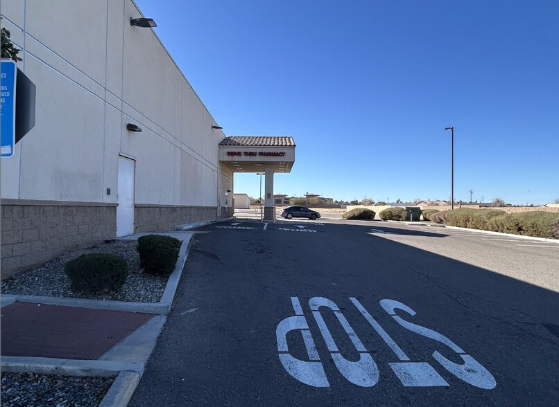 More Photos Of 15480 Main St, Hesperia Drugstore For Sale