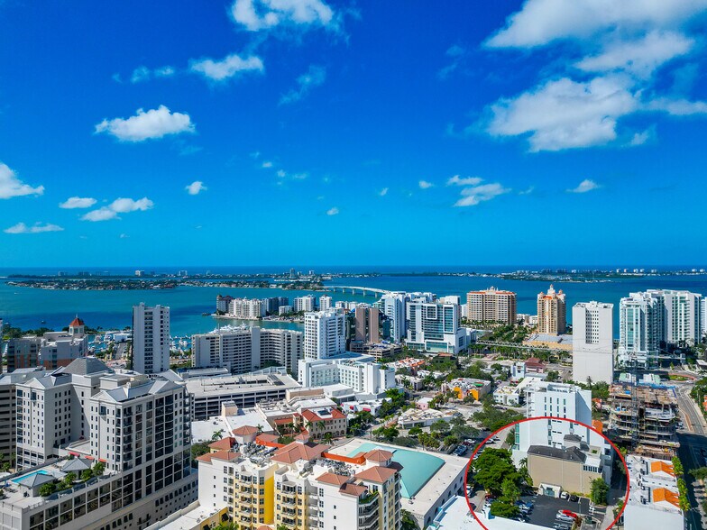 More Photos Of 1345 2nd St, Sarasota Office Residential For Sale