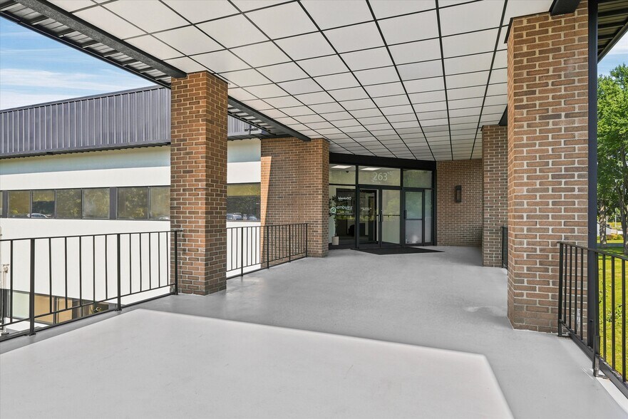 More Photos Of 263 Route 17K, Newburgh Medical For Lease