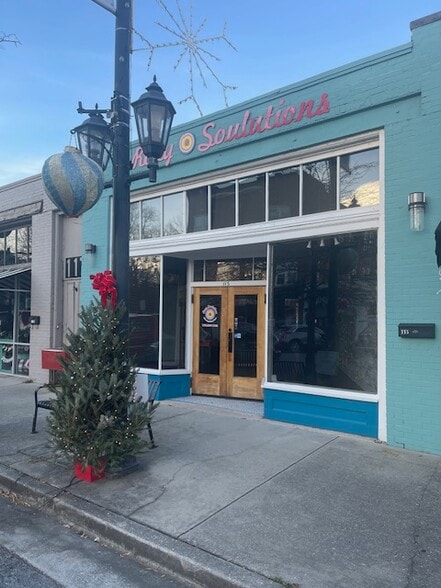 More Photos Of 115 Gordon St, Chickamauga Storefront For Sale