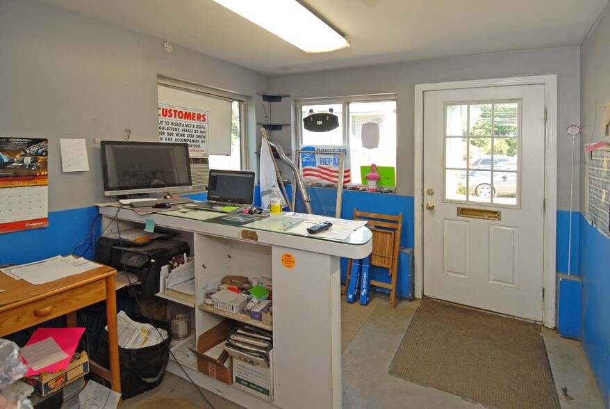 More Photos Of 60 Main St, Rowley Storefront Retail Office For Sale