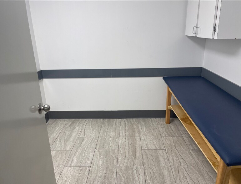 More Photos Of 1163 Manor Ave, Bronx Medical For Sale